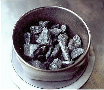 blackdrg1.jpg (26318 bytes)